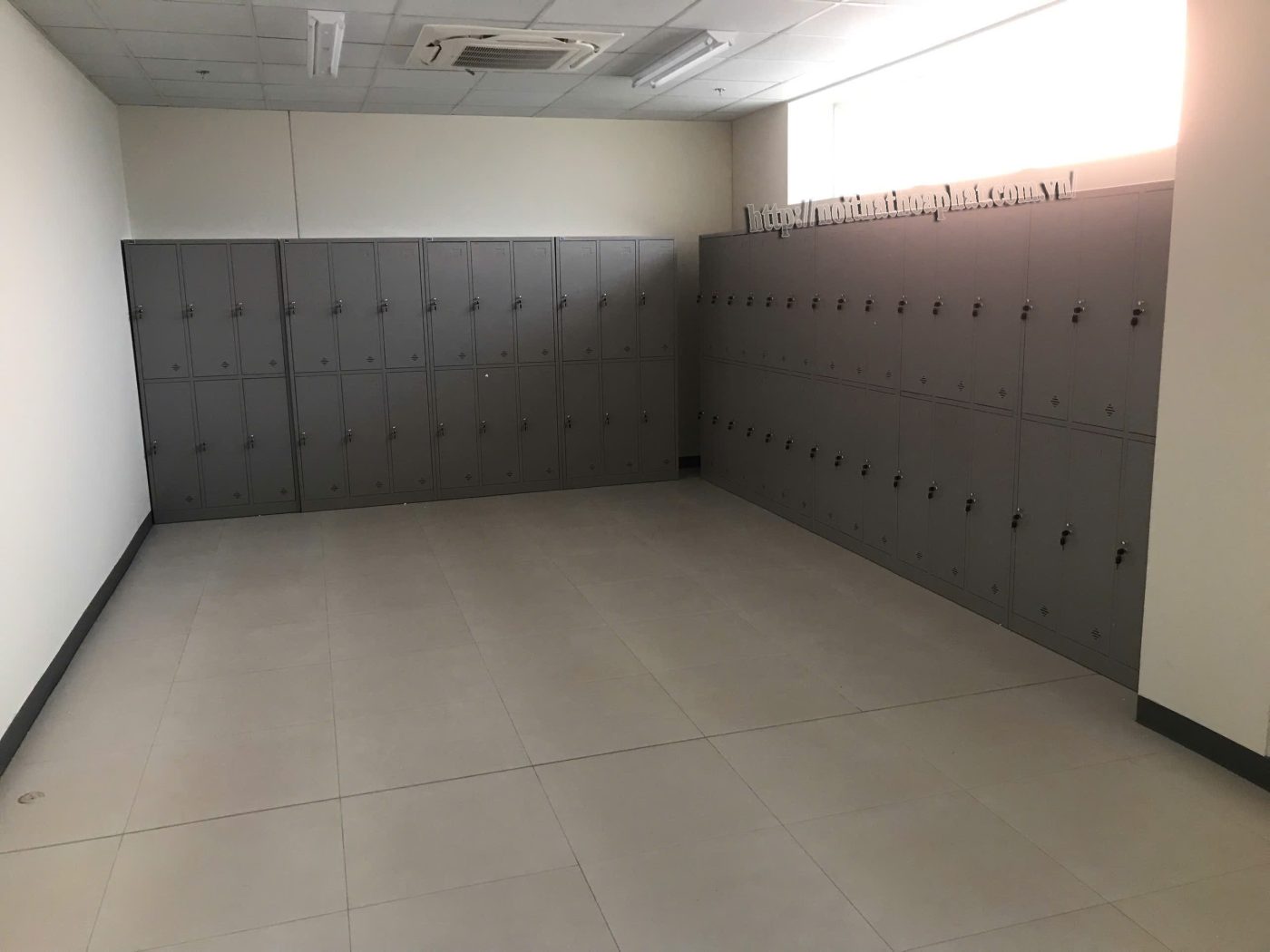 Hình ảnh thực tế tủ locker 6 ngăn TU982-3K-3 Hình ảnh thực tế tủ locker 6 ngăn TU982-3K-3