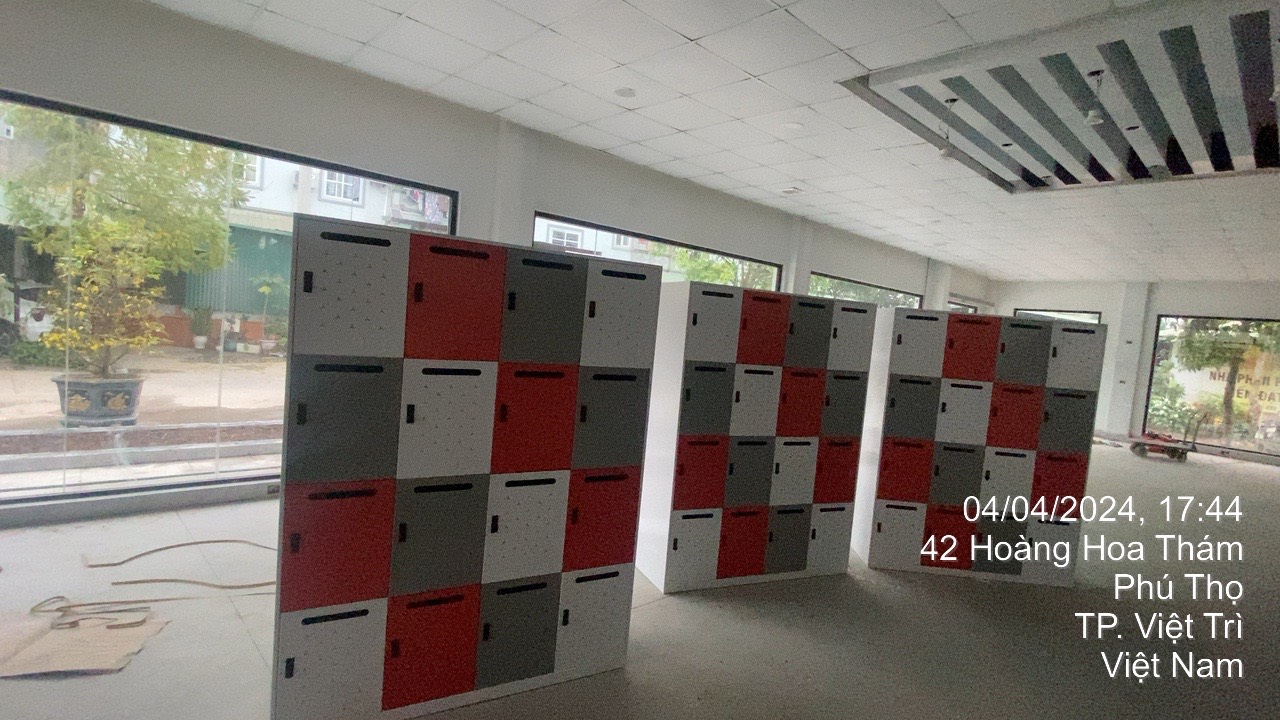 hinh-anh-thuc-te-tu-locker-khoa-so-16-ngan-TU984-4KS-1.jpg hinh-anh-thuc-te-tu-locker-khoa-so-16-ngan-TU984-4KS-1.jpg