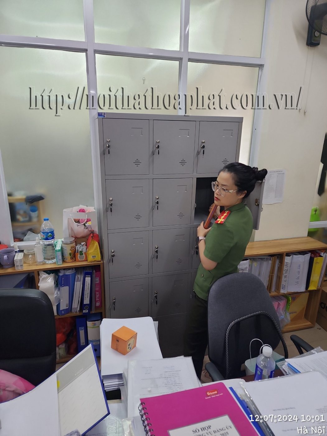 Hình ảnh thực tế tủ loacker mặt chữ nhật TU985-3K Hình ảnh thực tế tủ loacker mặt chữ nhật TU985-3K