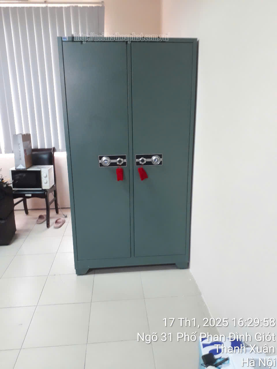 Hình ảnh thực tế tủ sắt an toàn TU09K2C-1 Hình ảnh thực tế tủ sắt an toàn TU09K2C-1