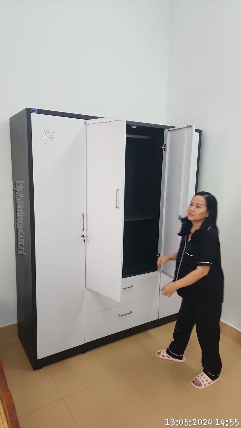 H&igrave;nh ảnh thực tế tủ sắt gia đ&igrave;nh cao cấp TU20B3C4