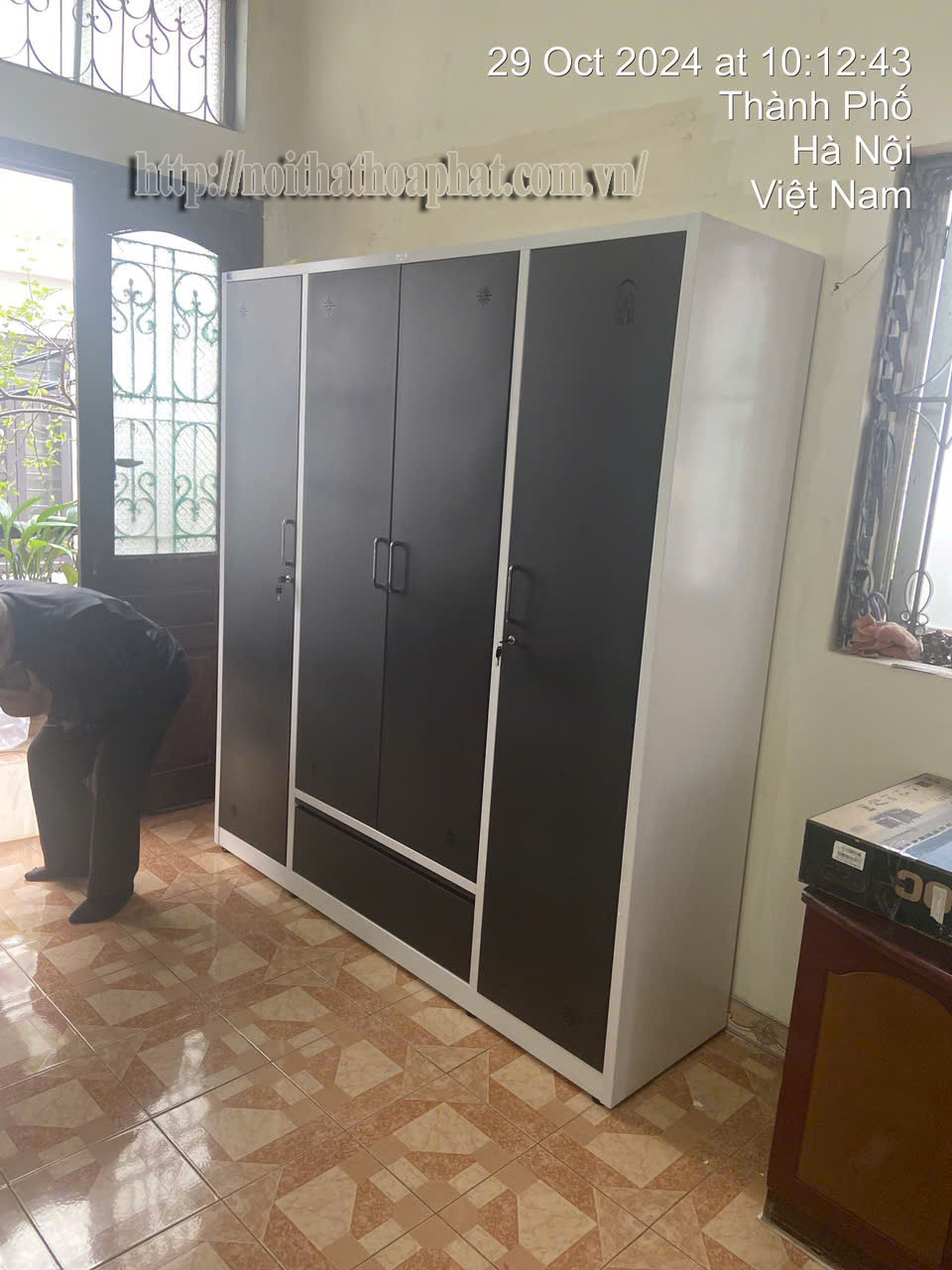 Hình ảnh thực tế tủ sắt gia đình sơn tĩnh điện TU15B3C4-3 Hình ảnh thực tế tủ sắt gia đình sơn tĩnh điện TU15B3C4-3
