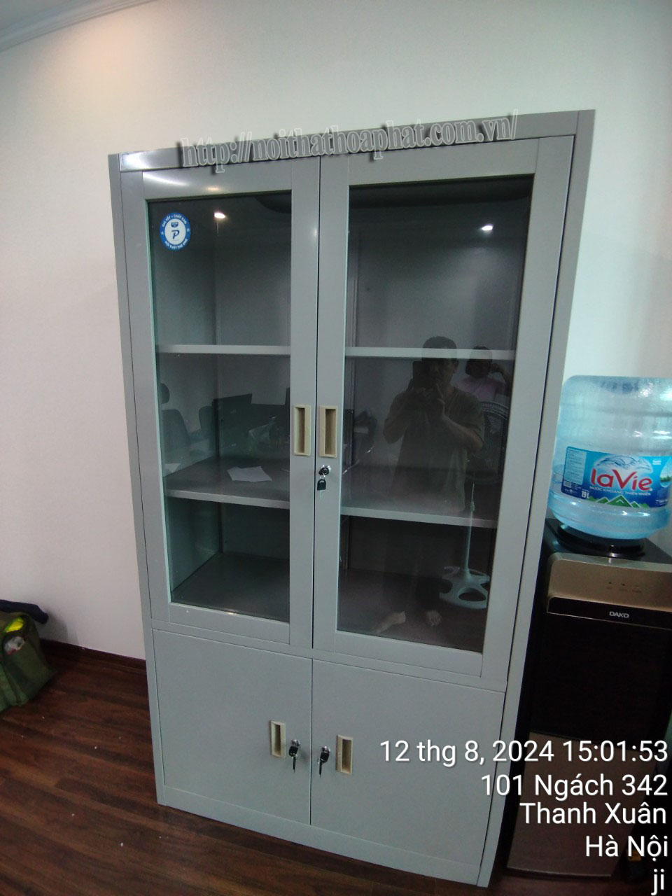 Hình ảnh thực tế tủ sắt sơn tĩnh điện TU09K3PCK-2 Hình ảnh thực tế tủ sắt sơn tĩnh điện TU09K3PCK-2