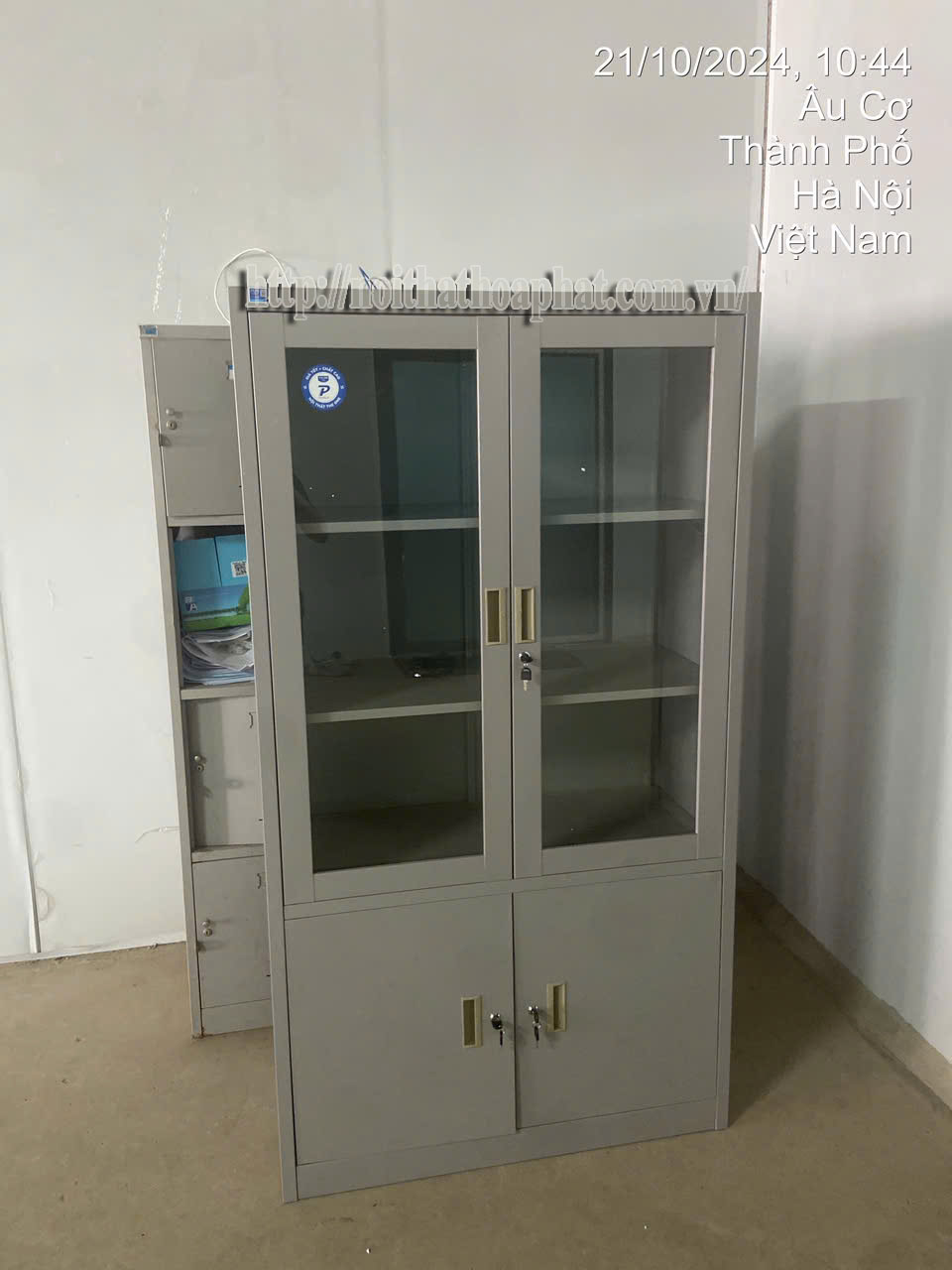 Hình ảnh thực tế tủ sắt sơn tĩnh điện TU09K3PCK-7 Hình ảnh thực tế tủ sắt sơn tĩnh điện TU09K3PCK-7