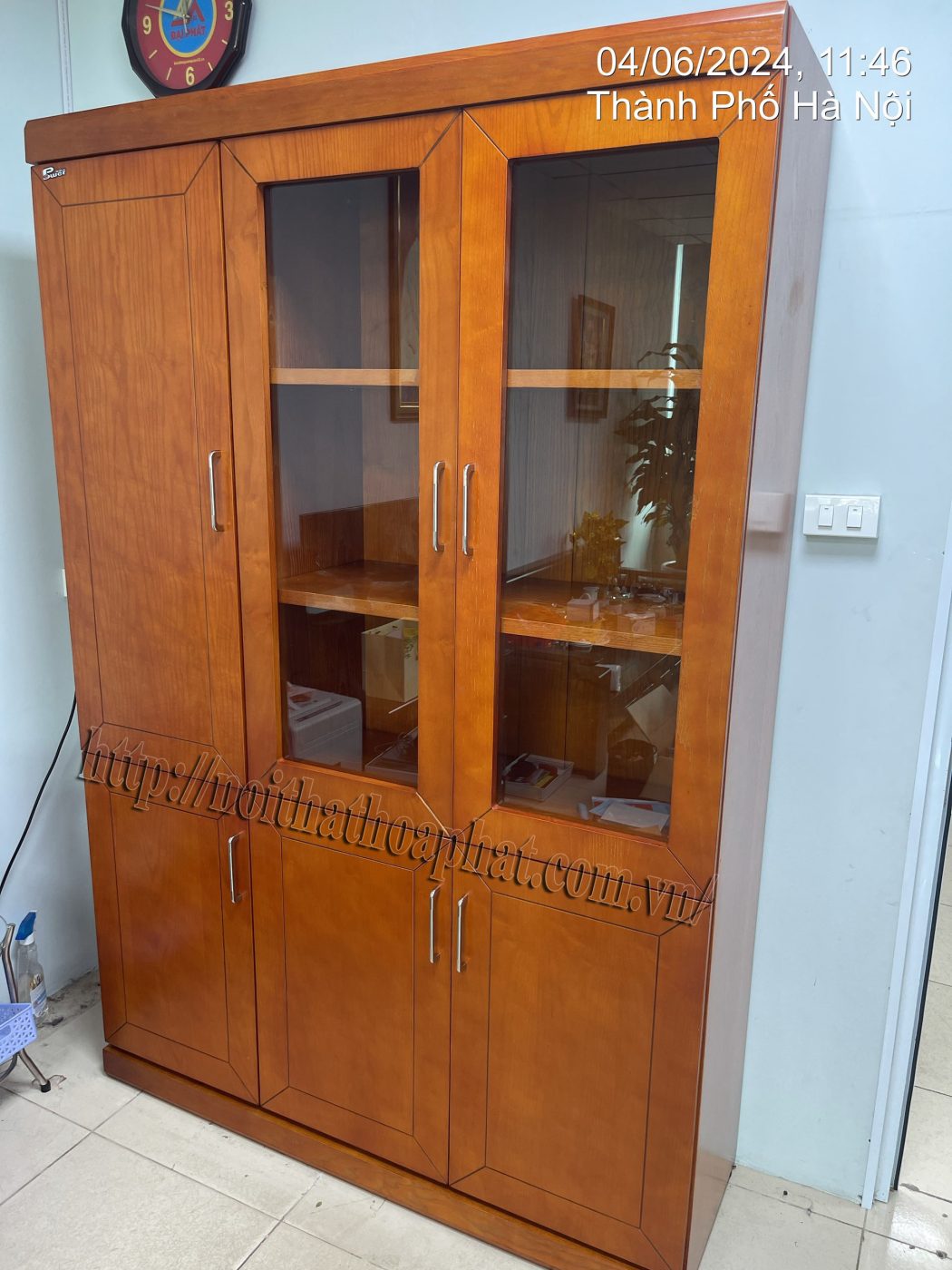H&igrave;nh ảnh thực tế tủ t&agrave;i liệu Veneer cao cấp H&ograve;a Ph&aacute;t DC1350V4