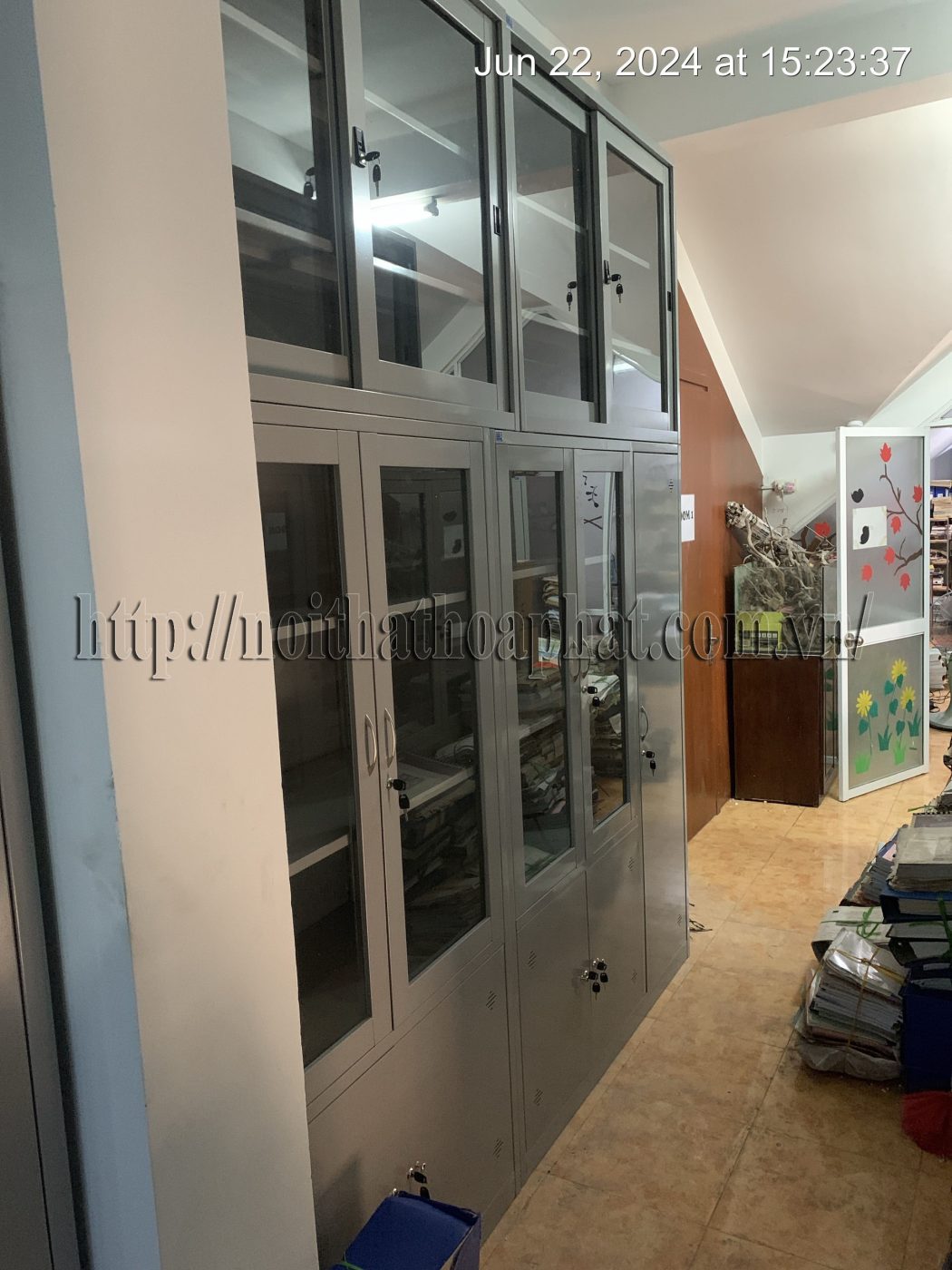 H&igrave;nh ảnh thực tế tủ t&agrave;i liệu sắt H&ograve;a Ph&aacute;t TU118G